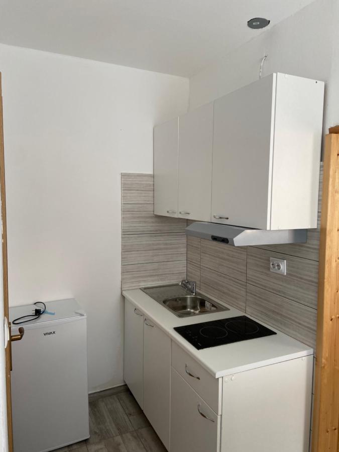 Studio-Apartman Aurora Apartman Póla Kültér fotó